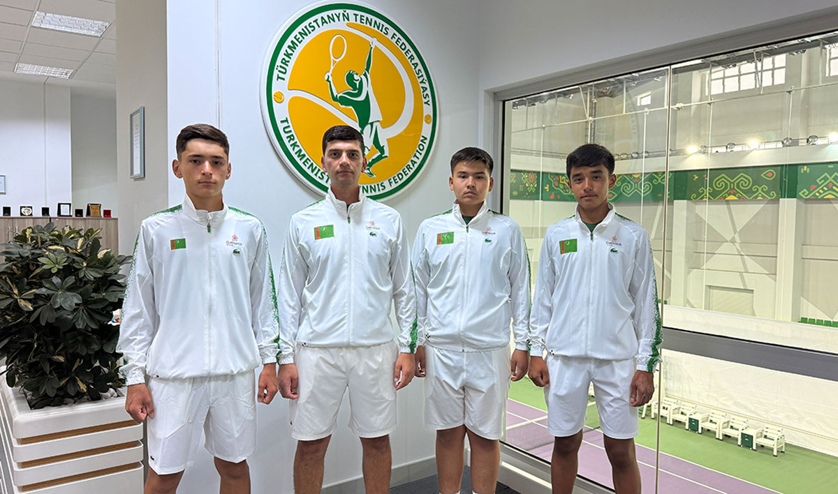 Туркменские теннисисты U16 отправились в Казахстан на финальную квалификацию юниорского Кубка Дэвиса