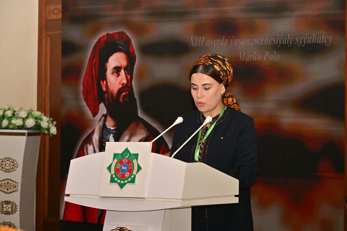 Paýtagtymyzda Türkmen halysynyň baýramy mynasybetli dabaralar geçirildi