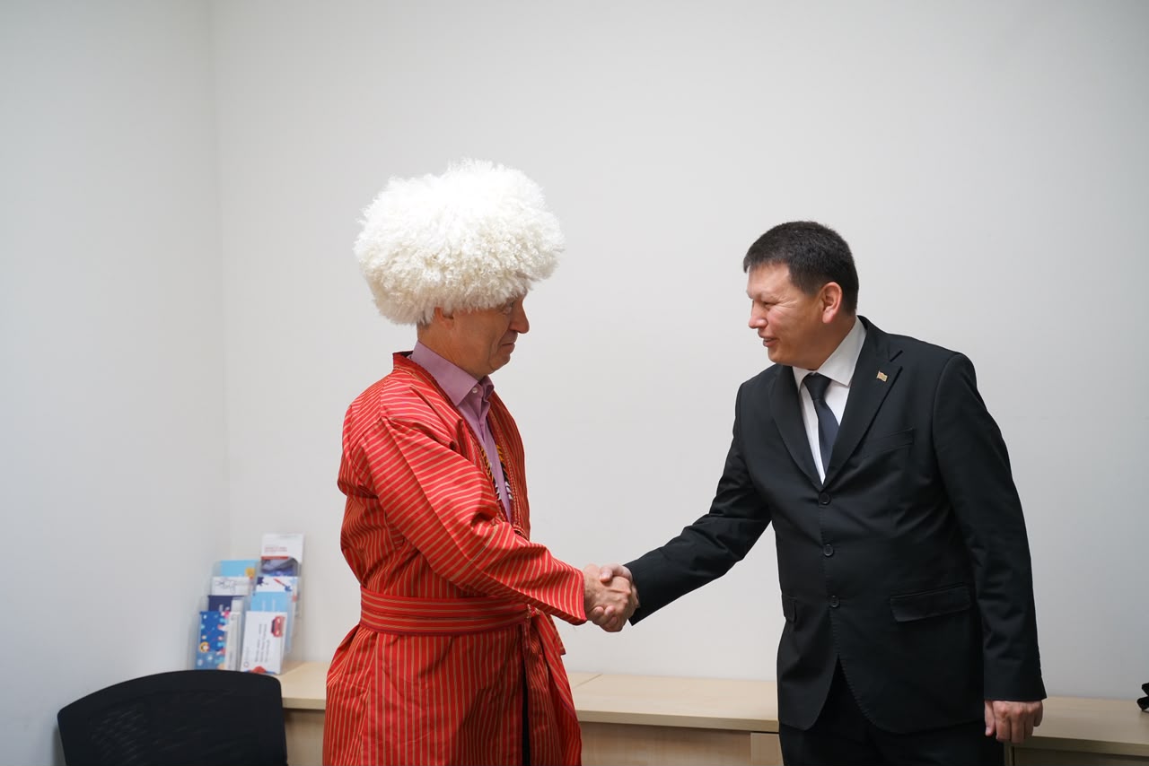 A delegation from a Turkmen university is on a working visit to Zwickau