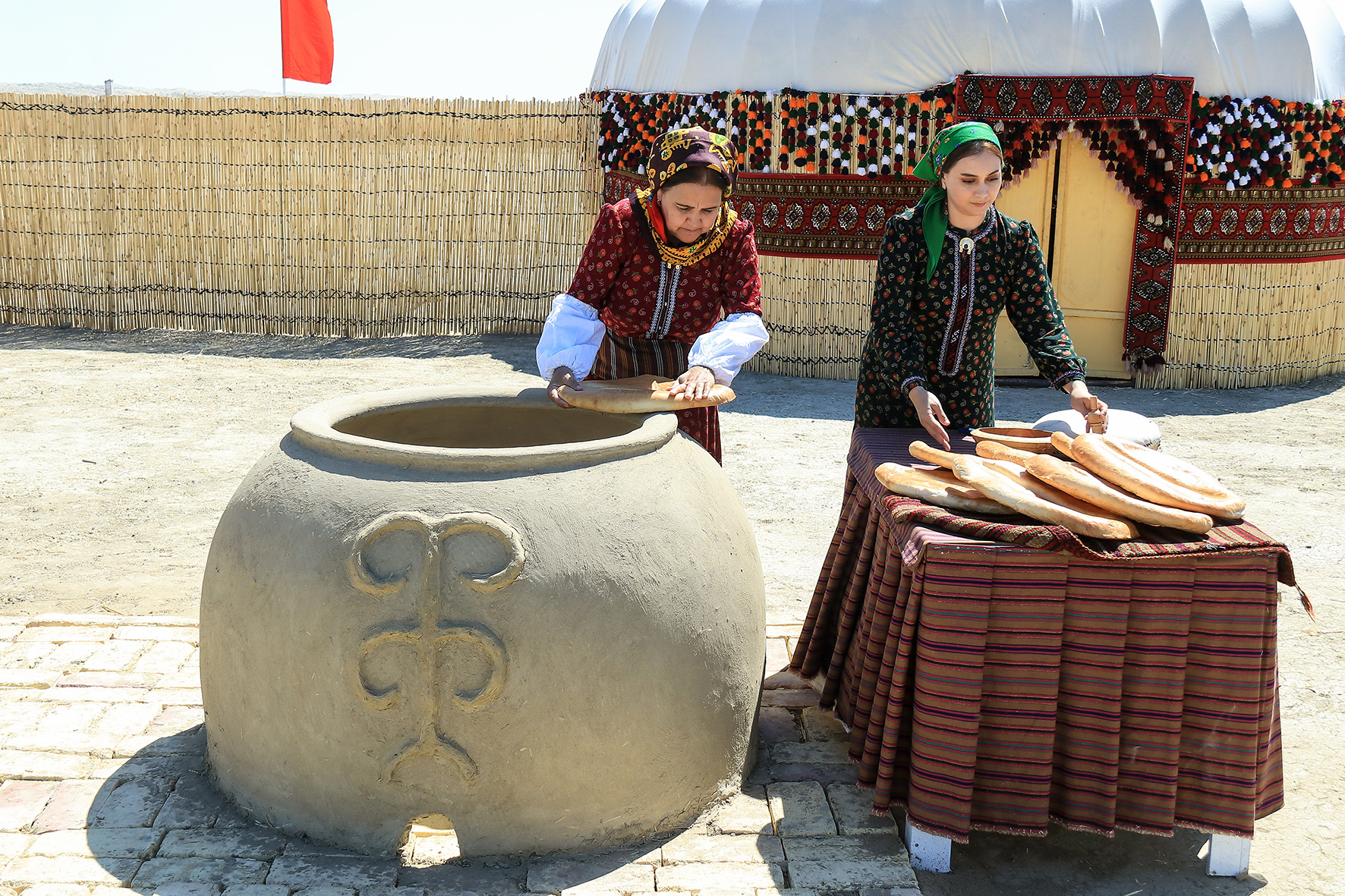 Daşoguz we Balkan welaýatlarynyň daýhanlary galla oragyna girişdiler