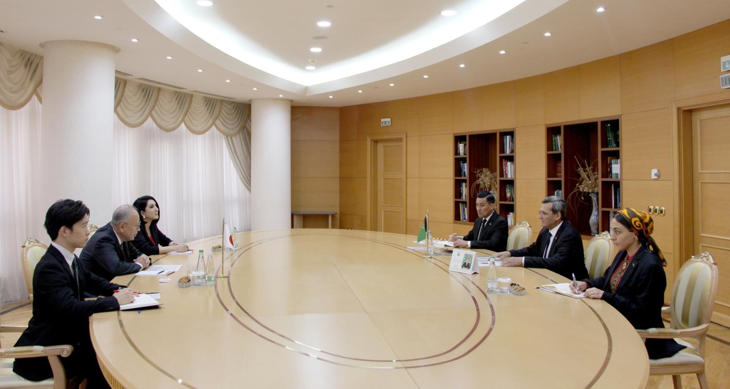 Meeting held at the MFA of Turkmenistan with the Ambassador of Japan