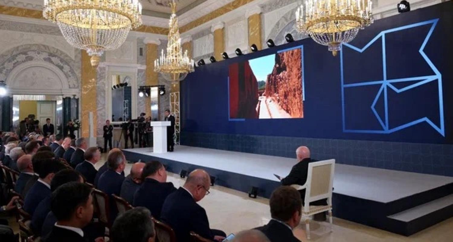 Sankt-Peterburgda Türkmenistanyň wekiliýeti Medeni gatnaşyklary pugtalandyrmak we döredijilik hem-de kreatiw industriýalaryny ösdürmek boýunça halkara maslahata gatnaşdy