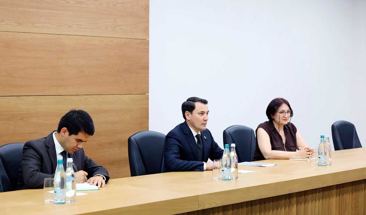 Türkmenistanyň Gruziýadaky Ilçisiniň Gruziýanyň Içeri işler ministri bilen duşuşygy