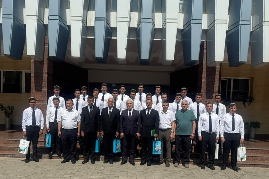 Студенты аграрного университета Туркменистана проходят стажировку в Ташкенте