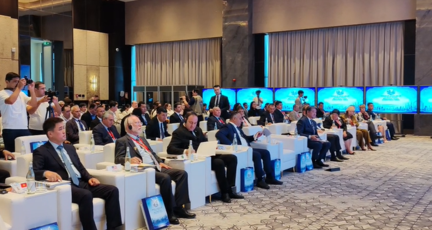 Aşgabat şäheriniň häkimi dogan şäherleriň birinji halkara forumyna gatnaşdy