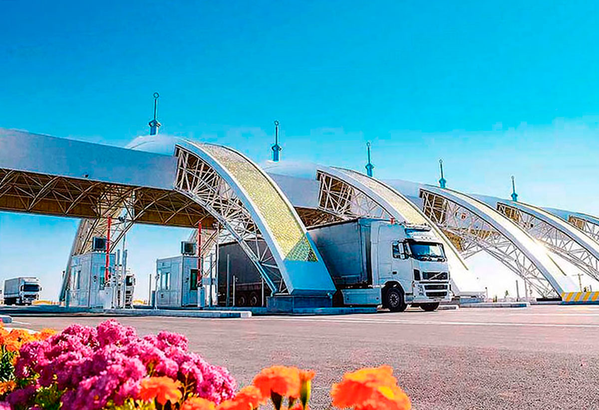 Туркменистан и ЕБРР продолжат работу в проектах транспортных коридоров «Север – Юг» и «Восток – Запад»