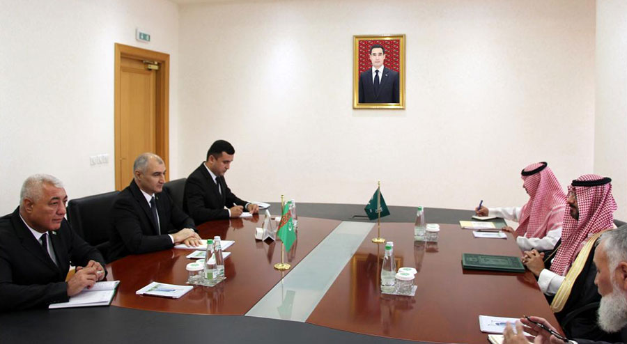 Meeting with the Ambassador of Saudi Arabia held at the Ministry of Foreign Affairs of Turkmenistan