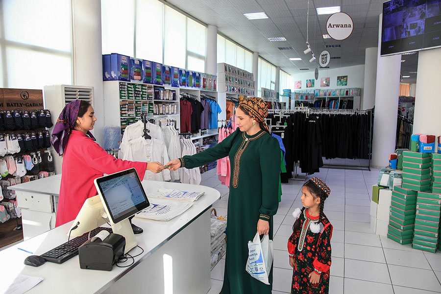 Mekdep bazarlarynyň işi ýokary derejede guralýar