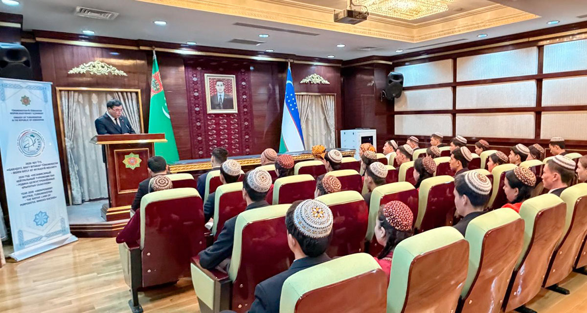 Conference dedicated to the upcoming meeting of the Halk Maslahaty of Turkmenistan and the International Year of International Law held in Tashkent