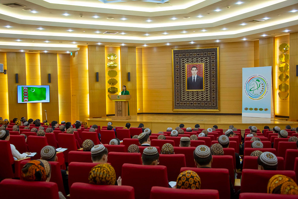 Türkmen halkynyň Milli Lideriniň Arkadag şäherinde geçiren okuw sapagyna bagyşlanan hoşallyk maslahaty geçirildi