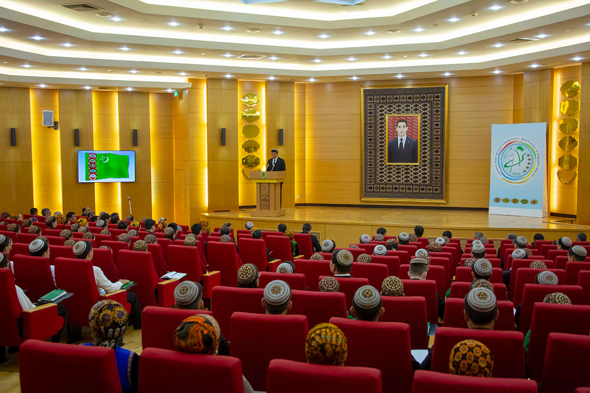 Türkmen halkynyň Milli Lideriniň Arkadag şäherinde geçiren okuw sapagyna bagyşlanan hoşallyk maslahaty geçirildi