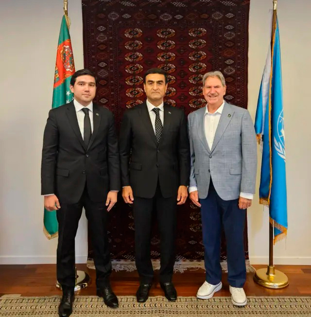 Türkmenistan bilen World Tennis hyzmatdaşlygy giňeltmegiň ýollaryny kesgitlediler