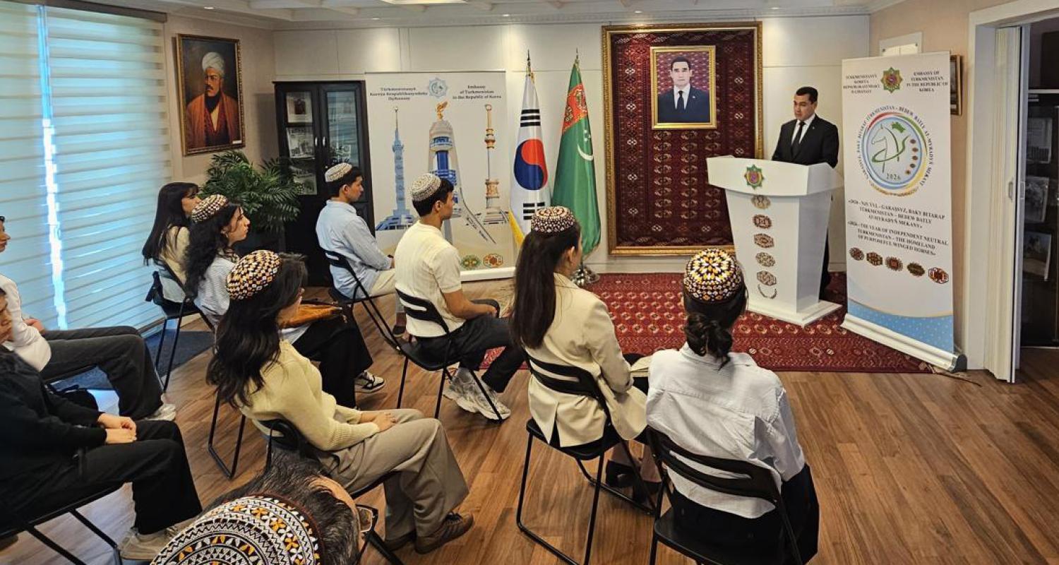 Türkmenistanyň Koreýa Respublikasyndaky Ilçihanasynda türkmen talyplary bilen duşuşyk geçirildi