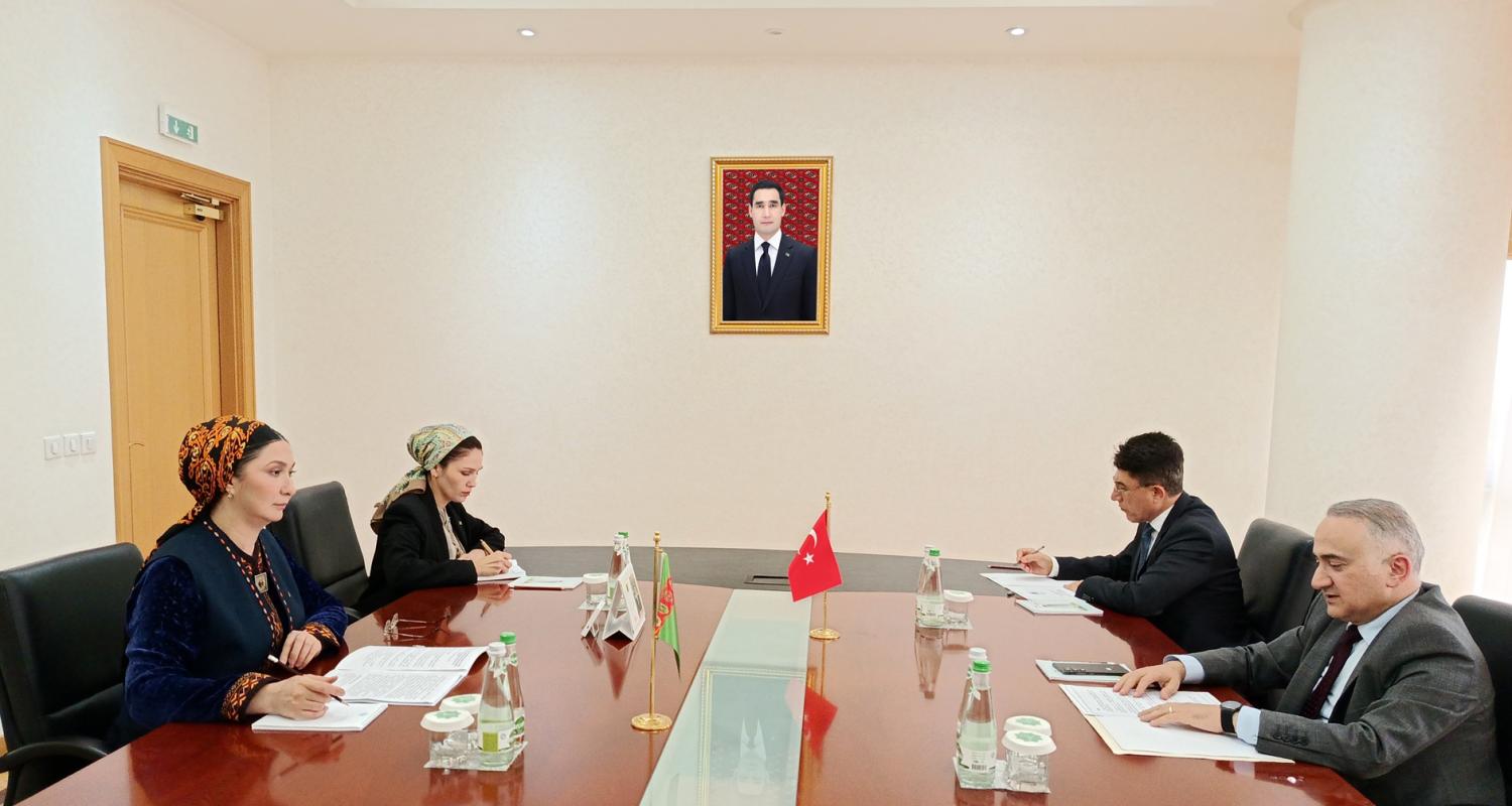 Meeting with Ambassador of the Republic of Türkiye Held at the MFA of Turkmenistan