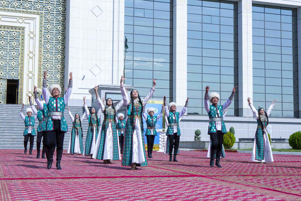 В Ашхабаде открылись международная выставка и научная конференция, приуроченные к Дню работников здравоохранения и медицинской промышленности Туркменистана