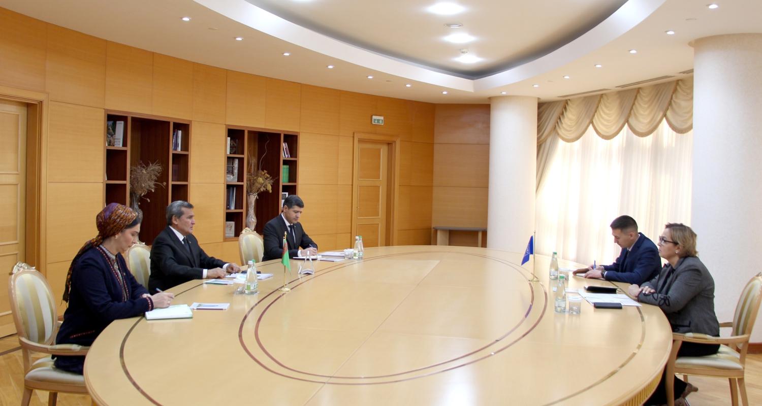 Meeting held between the Minister of Foreign Affairs of Turkmenistan and the UNDP Resident Representative in Turkmenistan