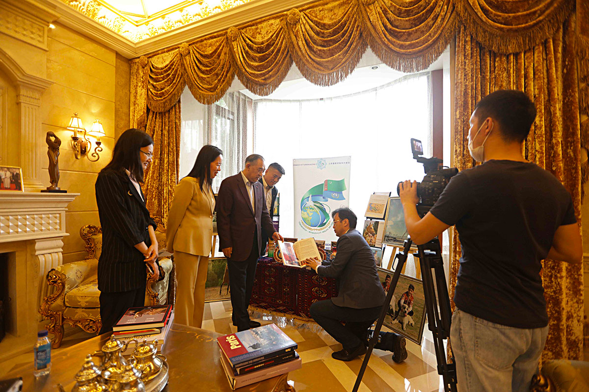 news-photo