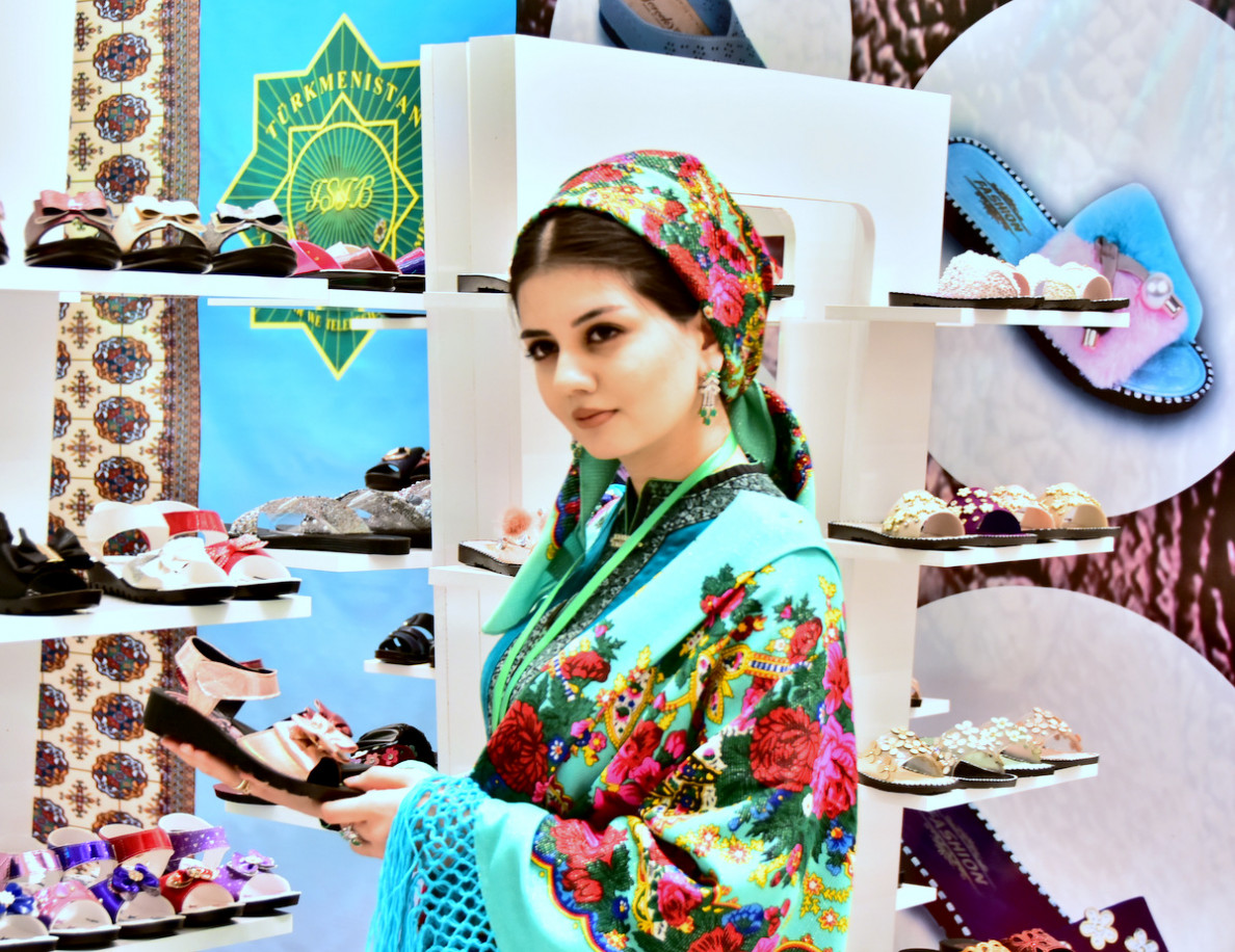 Exhibition and conference of the UIET: Achievements and potential of Turkmen business
