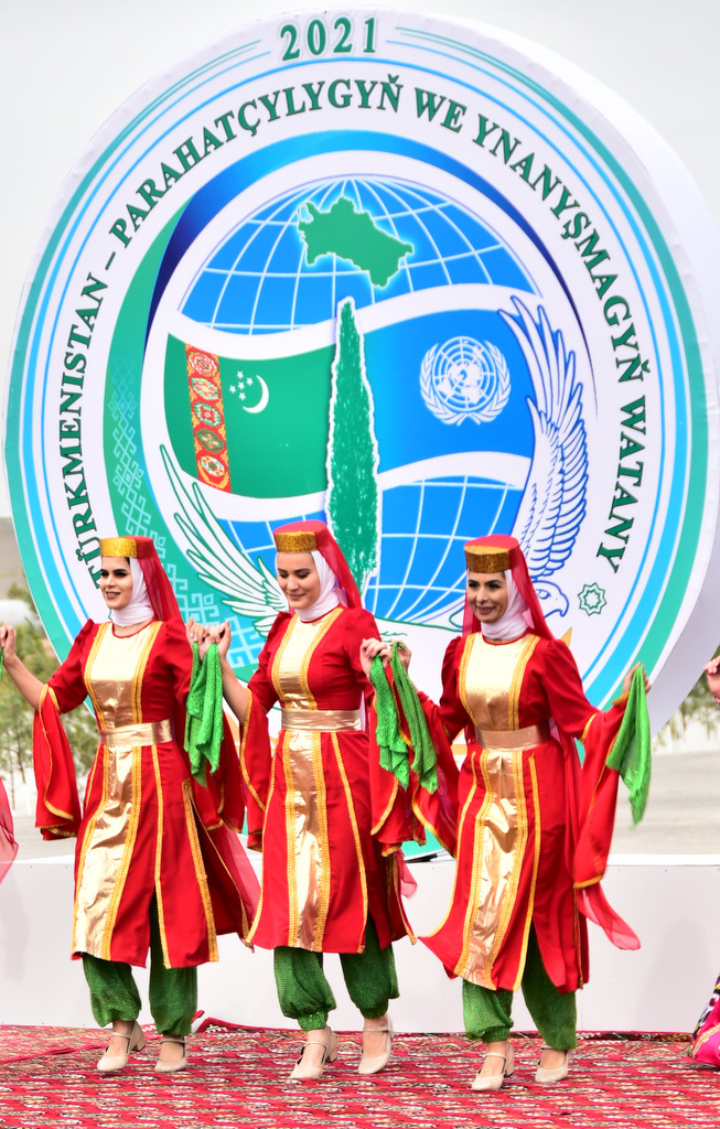 Новруз: краски праздника и новое прочтение древних традиций