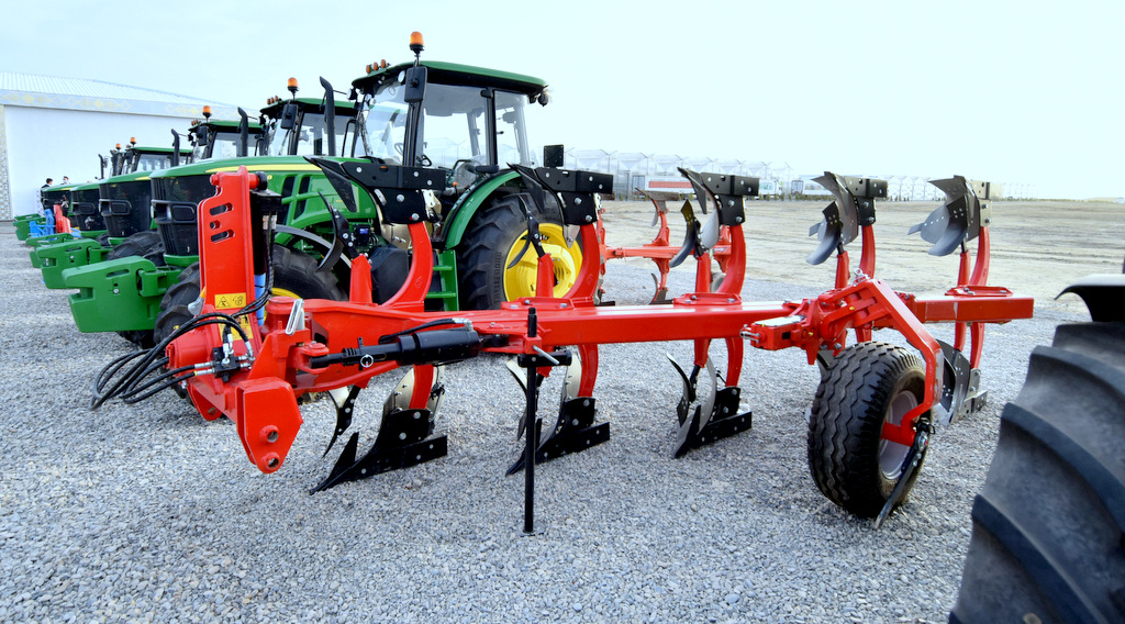 High-tech complexes added to the network of greenhouses