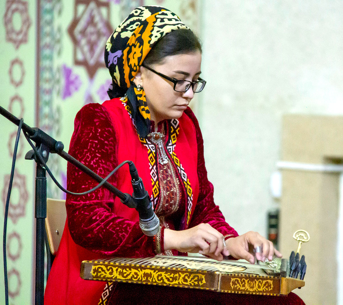 Традиции, классика, современность: новое прочтение известных мелодий