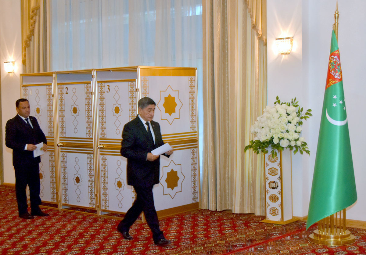 Türkmenistanda Milli Geňeşiň Halk Maslahatynyň agzalarynyň ilkinji saýlawlary geçirildi