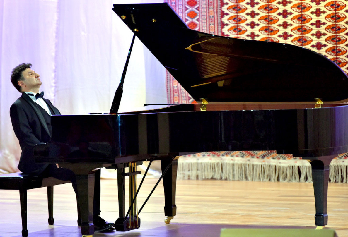 In Memory of the Mentor: A Tribute Concert to Pianist Alexander Starikov