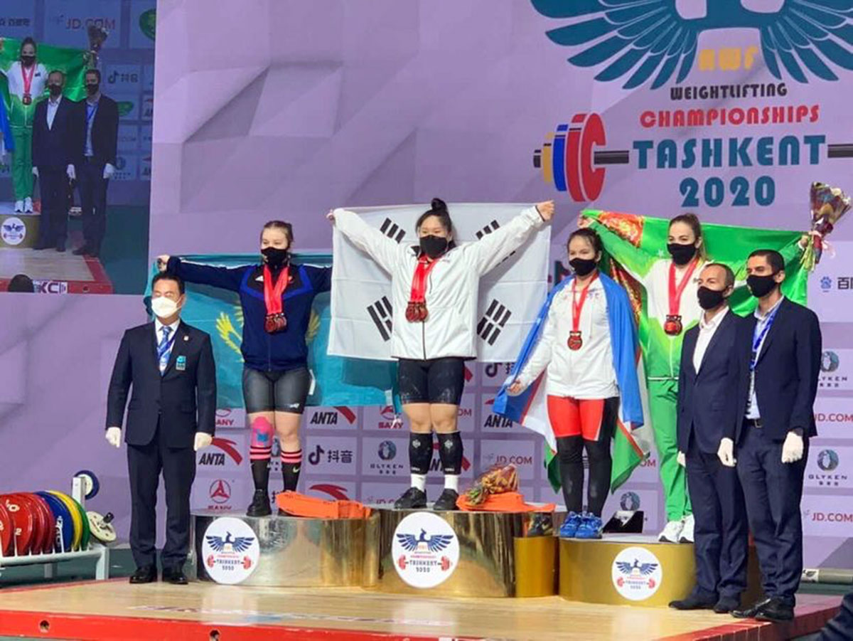 Айсолтан Тойчиева – в числе призёров чемпионата Азии по тяжелой атлетике