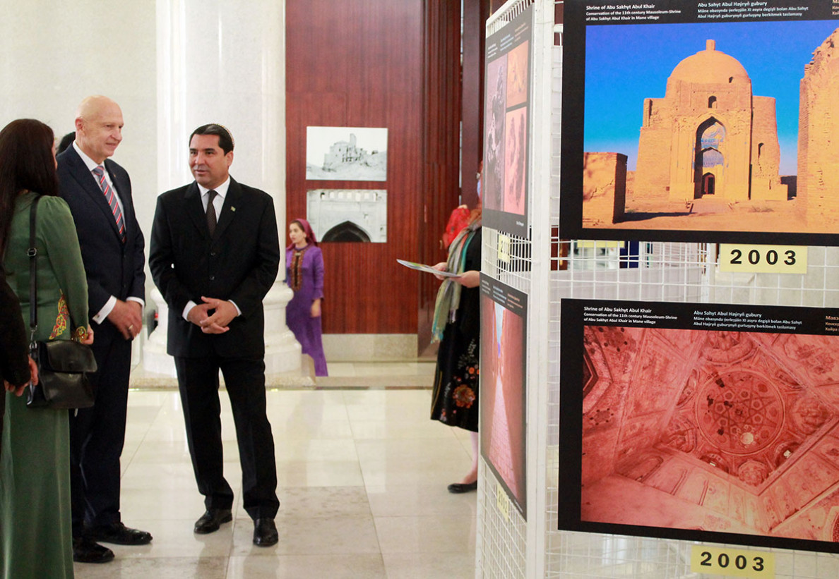 Dialogue on Historical-Cultural Heritage Protection: Photographic Exhibition at Museum of Fine Arts