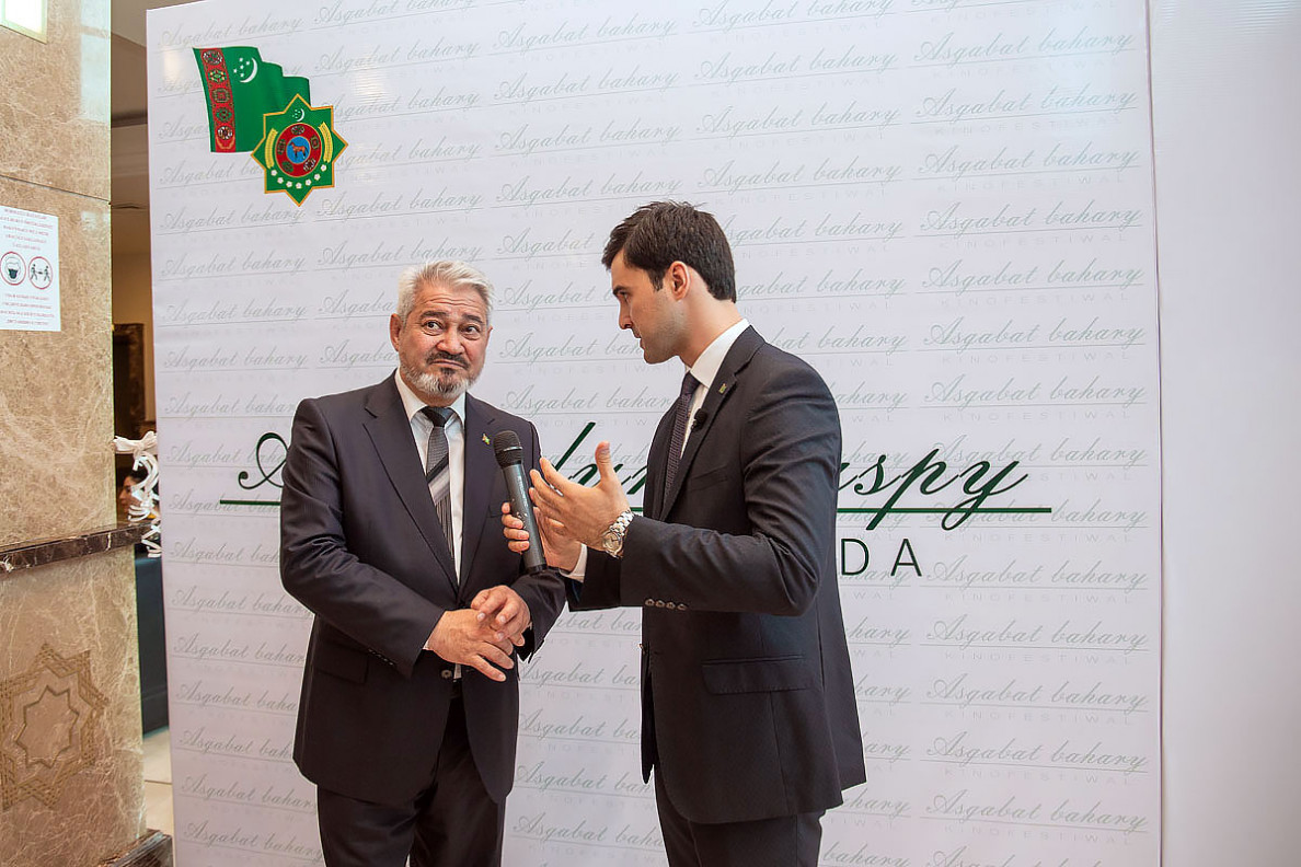 Türkmen kinosynyň Hepdeligi «Durmuş kyssalary» filmini görkezmekden başlandy