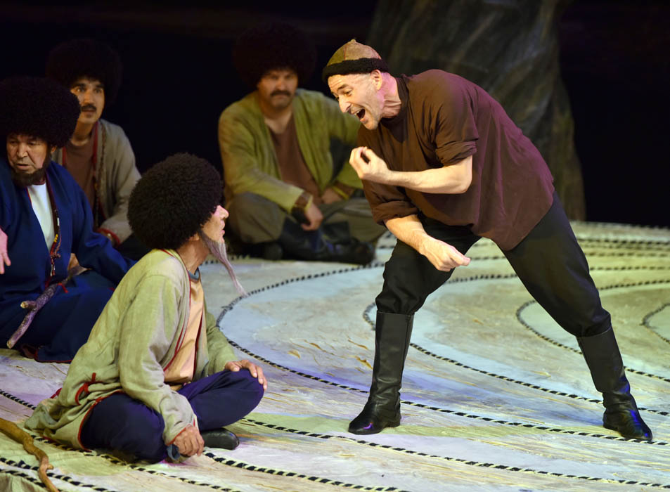 Праздник для поклонников сценического искусства: лучшие работы туркменских театров в фестивальной орбите