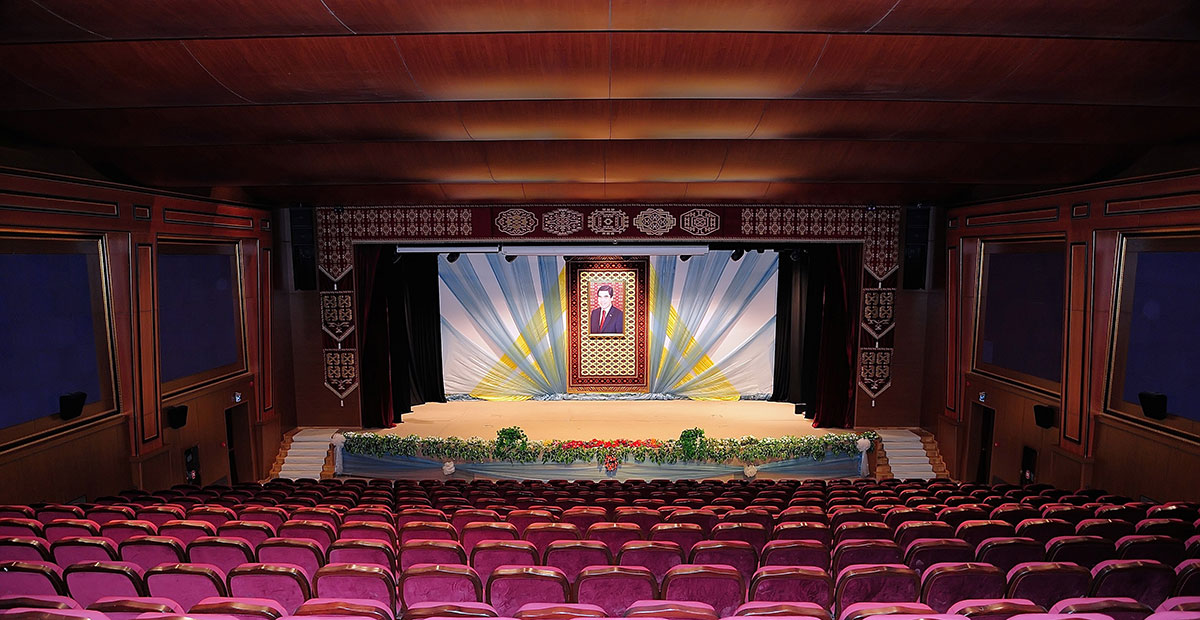 Киноконцертный центр «Ватан» принял эстафету Недели туркменского кино