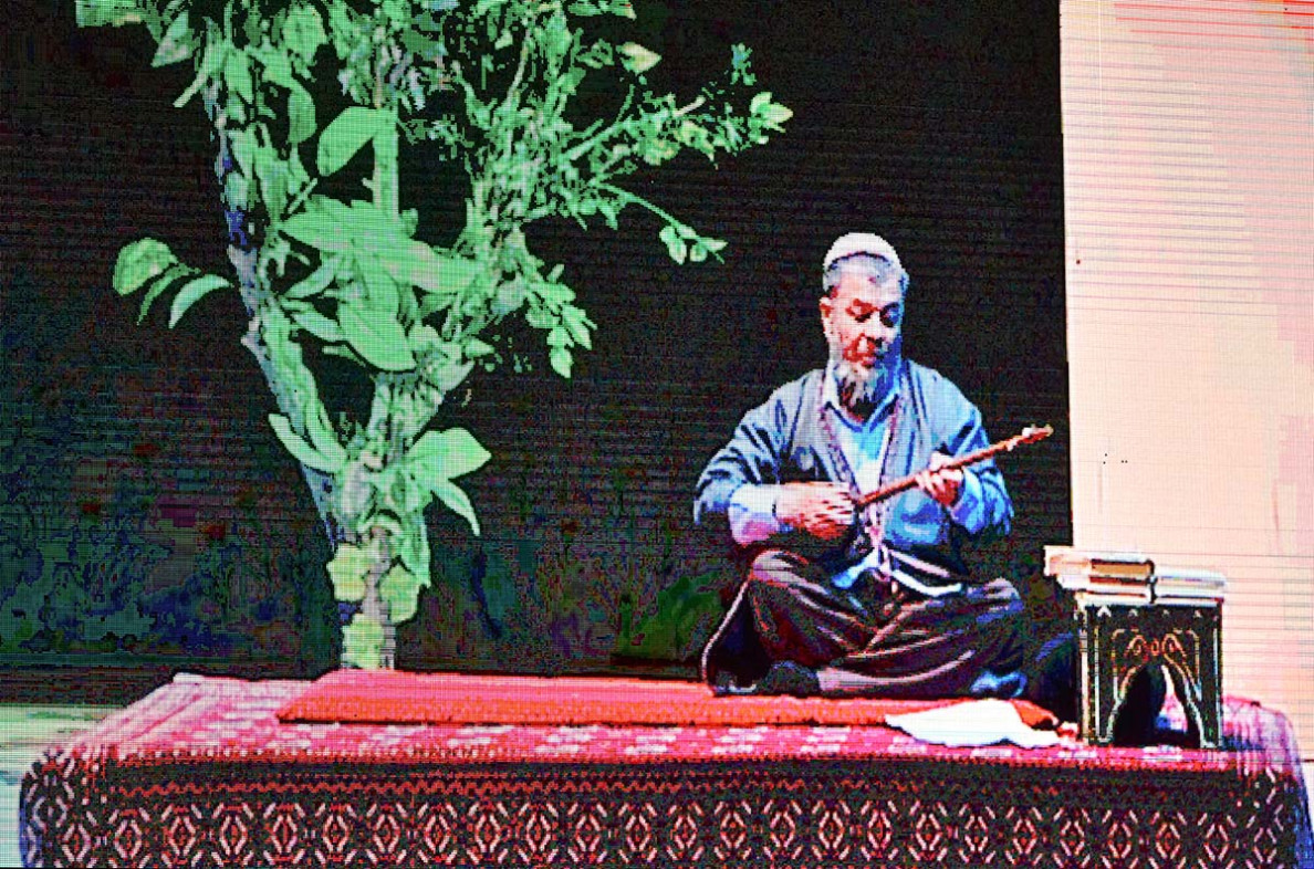 Dashoguz Theater Presents Stage Play Based on ‘The Spiritual World of the Turkmen’ by the Head of State