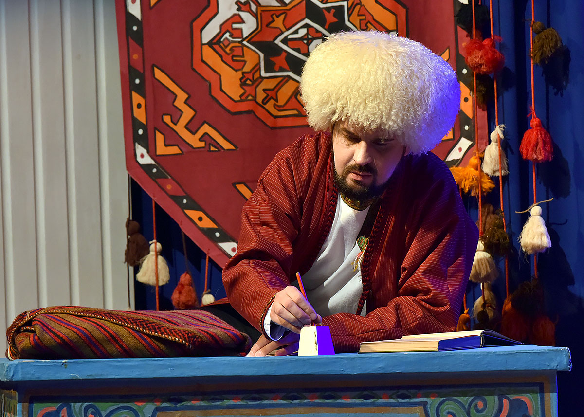 Махтумкули и духовный мир туркмен: Пушкинский театр представил новую работу