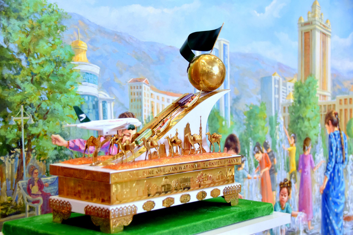 Ylham joşguny: Şekillendiriş sungaty muzeýinde baýramçylyk sergisi açyldy