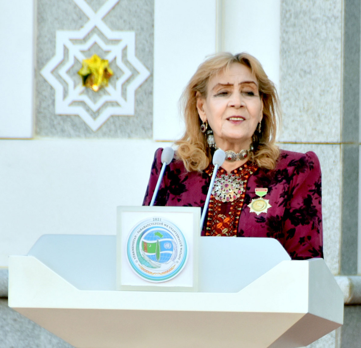 Video bridge connects Ashgabat with twin towns