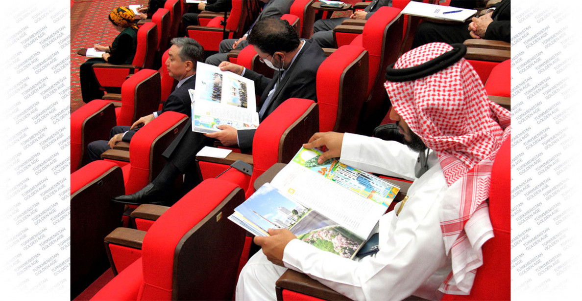 Representatives of the Foreign Ministry and diplomatic corps participate in the presentation of Russian translation of book “White City Ashgabat”