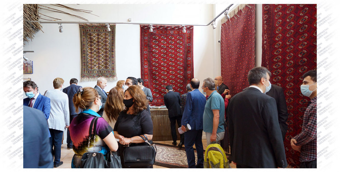 Exhibition dedicated to Turkmen carpet weaving is launched in the capital of Romania