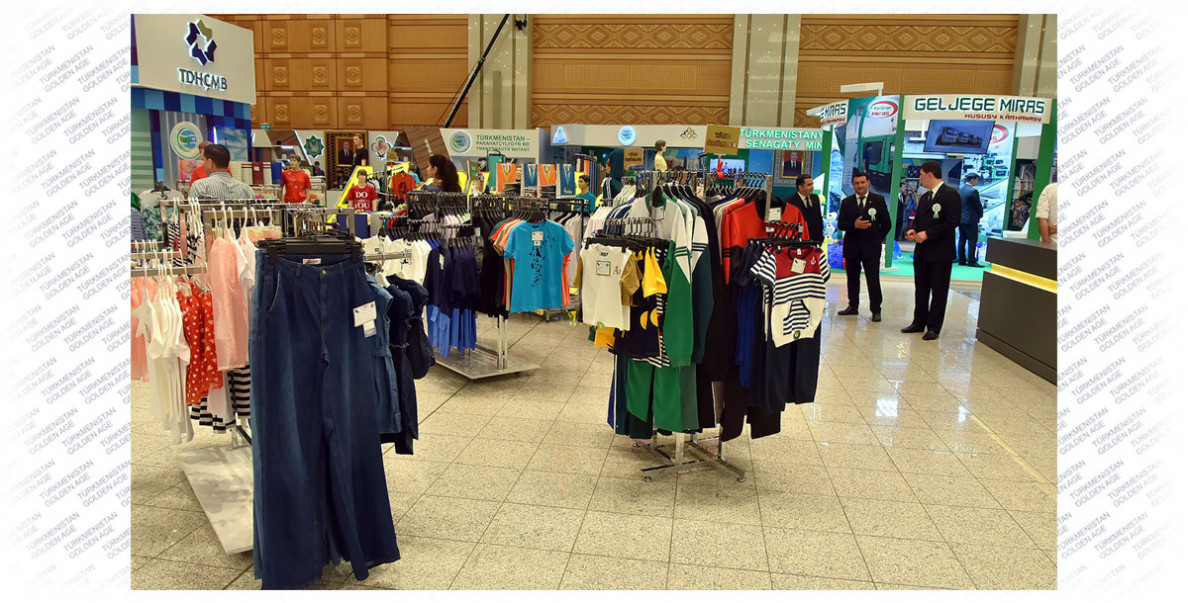 Exhibition and conference, honoring of masters and concert: Celebration of Turkmen Carpet Day