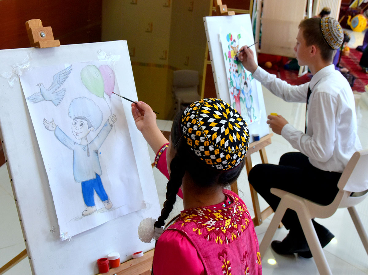 Çagalary goramagyň halkara güni  mynasybetli dabaralar