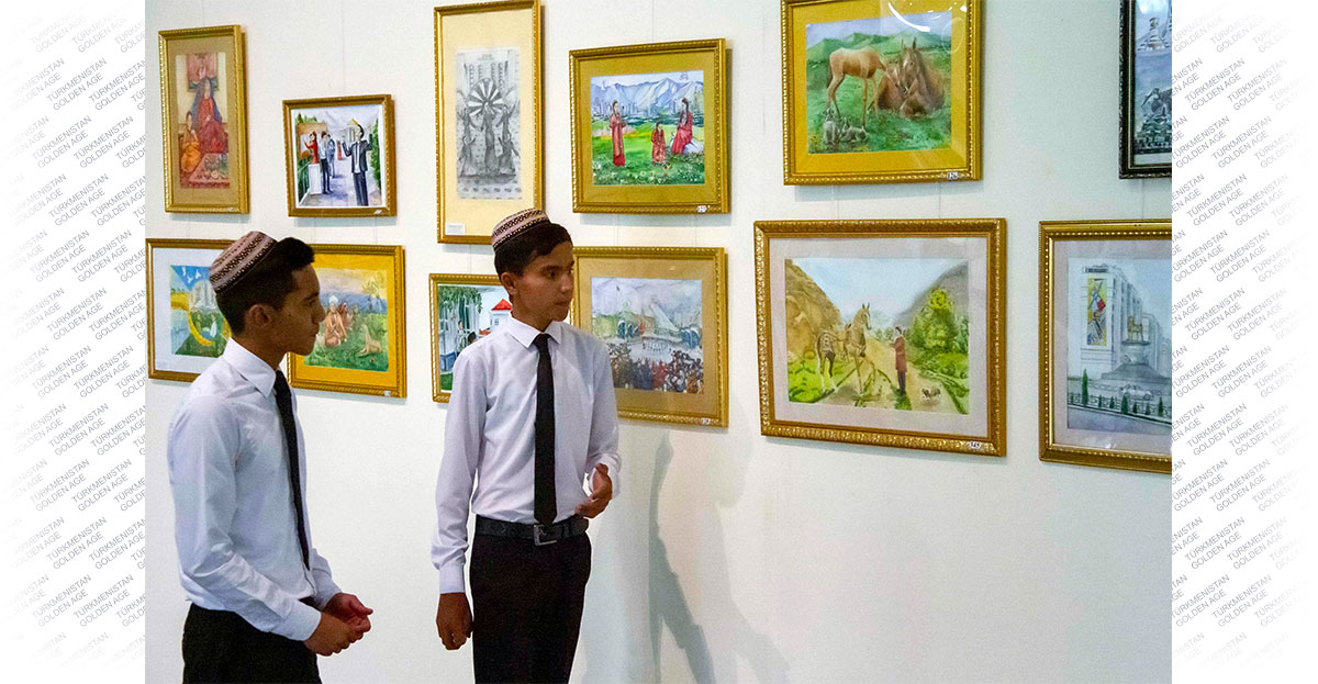 International drawing contest: children from 15 countries speak about their happy childhood