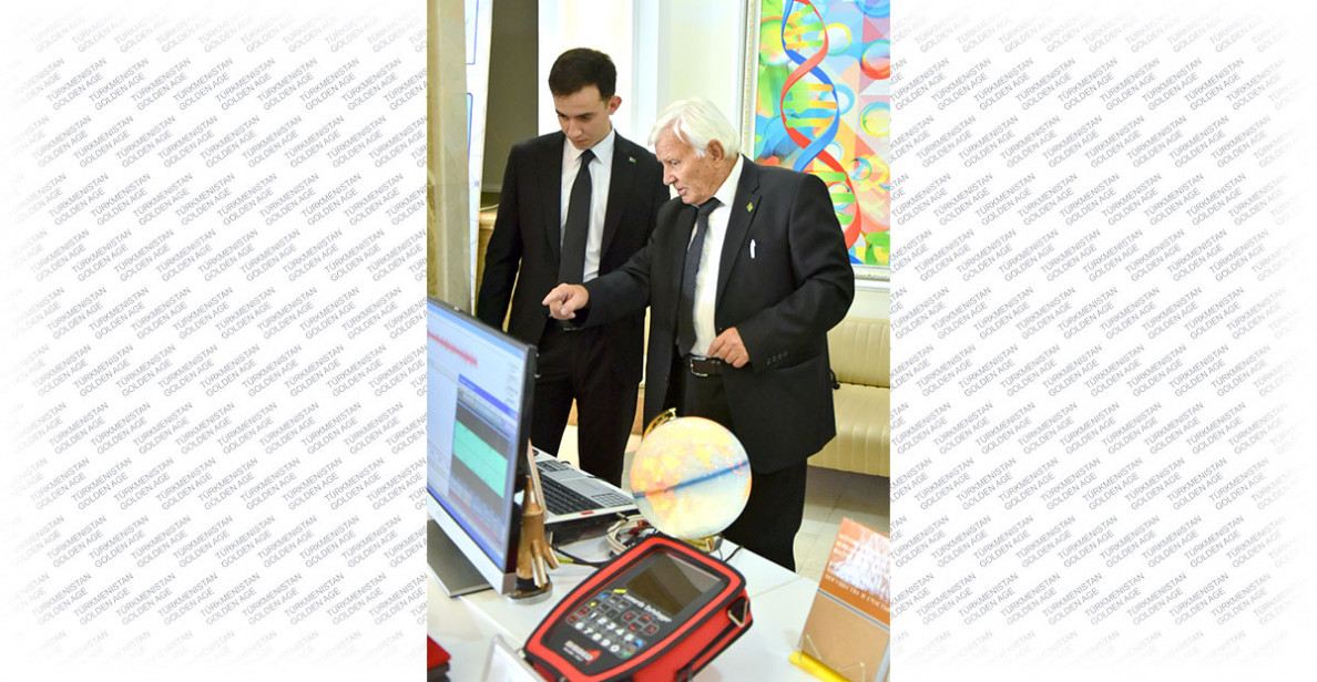 Turkmen scientists celebrate professional holiday