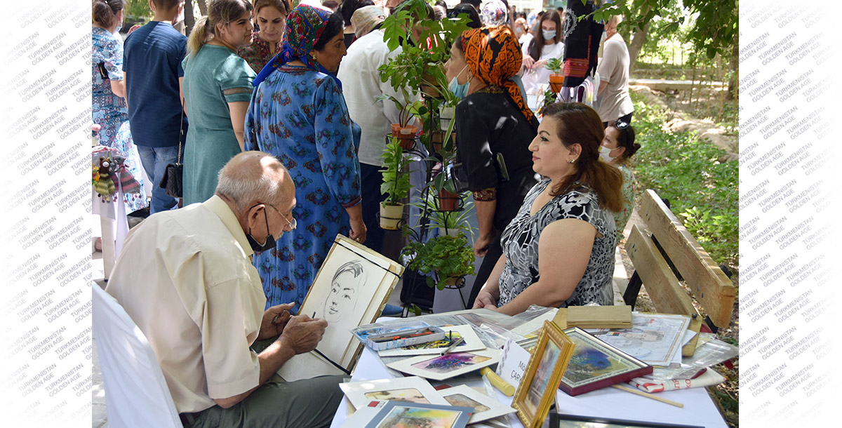 Botanika bagynda täze täsirler we ýörite bazar