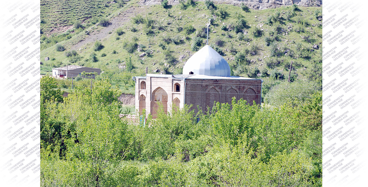 Sumbar - dag goýnundaky derýa jülgesi