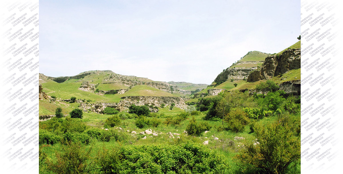 Sumbar - a river valley in the embrace of the mountains