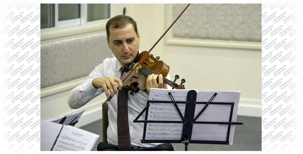 Sazandalaryň bäşligi