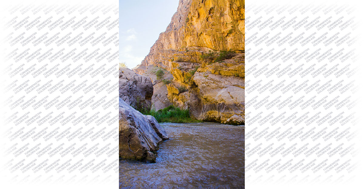 The aromas of herbs and the coolness of mountain gorges