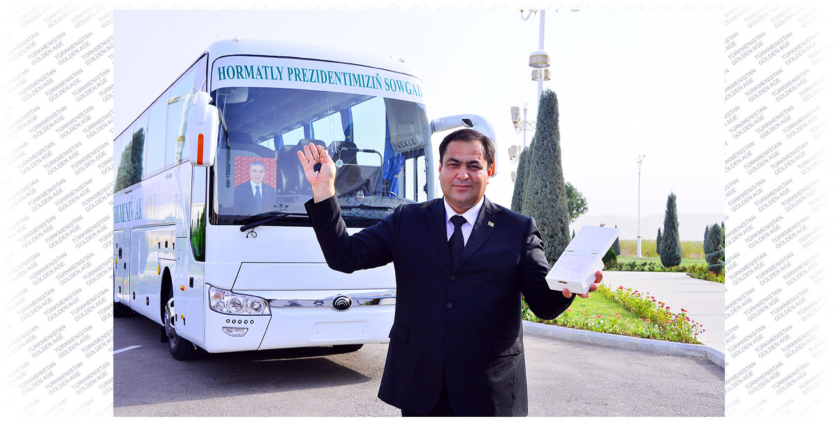 Watanymyzyň Garaşsyzlyk baýramy mynasybetli çagalar aýdym-saz bäsleşiginiň jemleýji tapgyryna gatnaşyjylaryň konserti