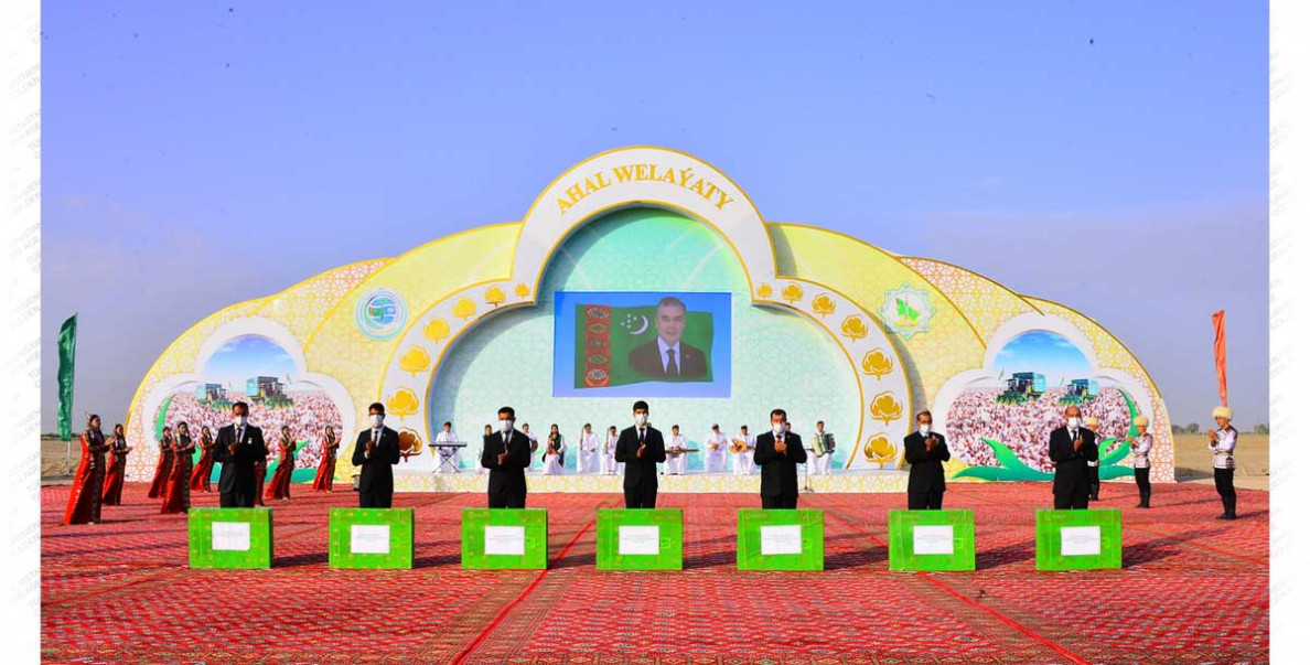 Godspeed you, caravan of «white gold»!