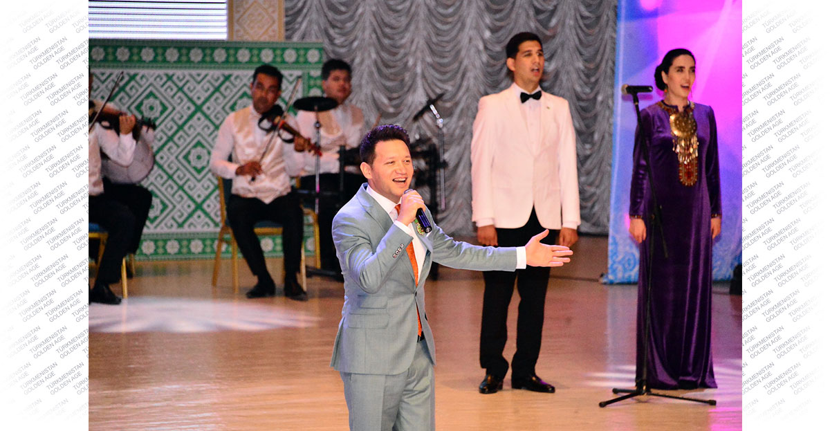 Ýurdumyzyň we jemgyýetimiziň ösüşine  goşant goşanlara Watanyň sylaglary